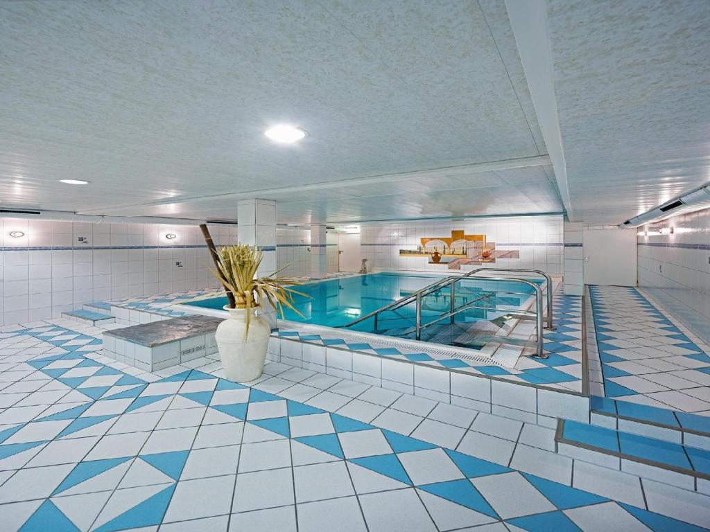 art hotel aachen swimmingpool