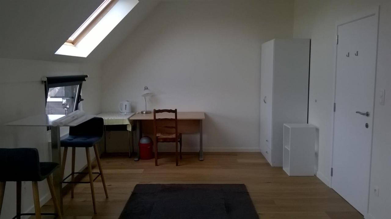 hotel b&b wannes suite laag bureau