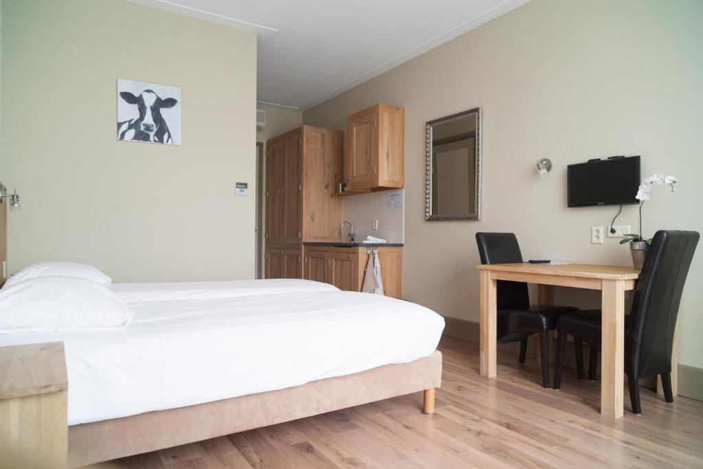 hotel beemster centerbeemster north- holland room