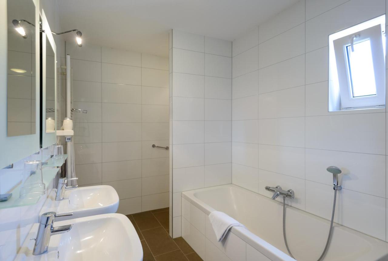 hotel bemelmans schin op geul limburg douche
