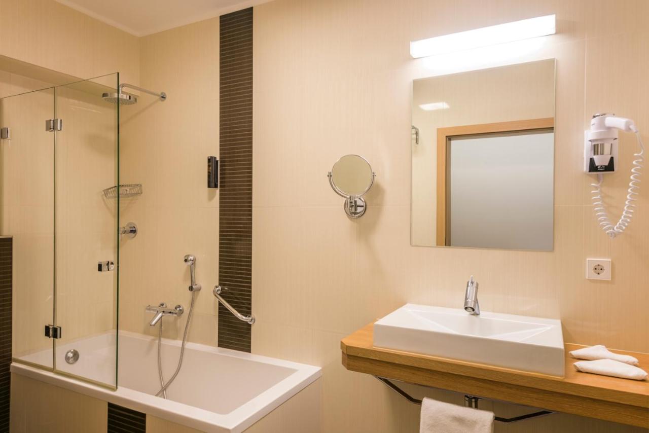 hotel bon repos scheidgen luxemburg bath