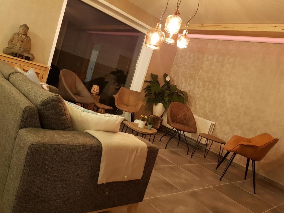 hotel lavan lage woonkamer