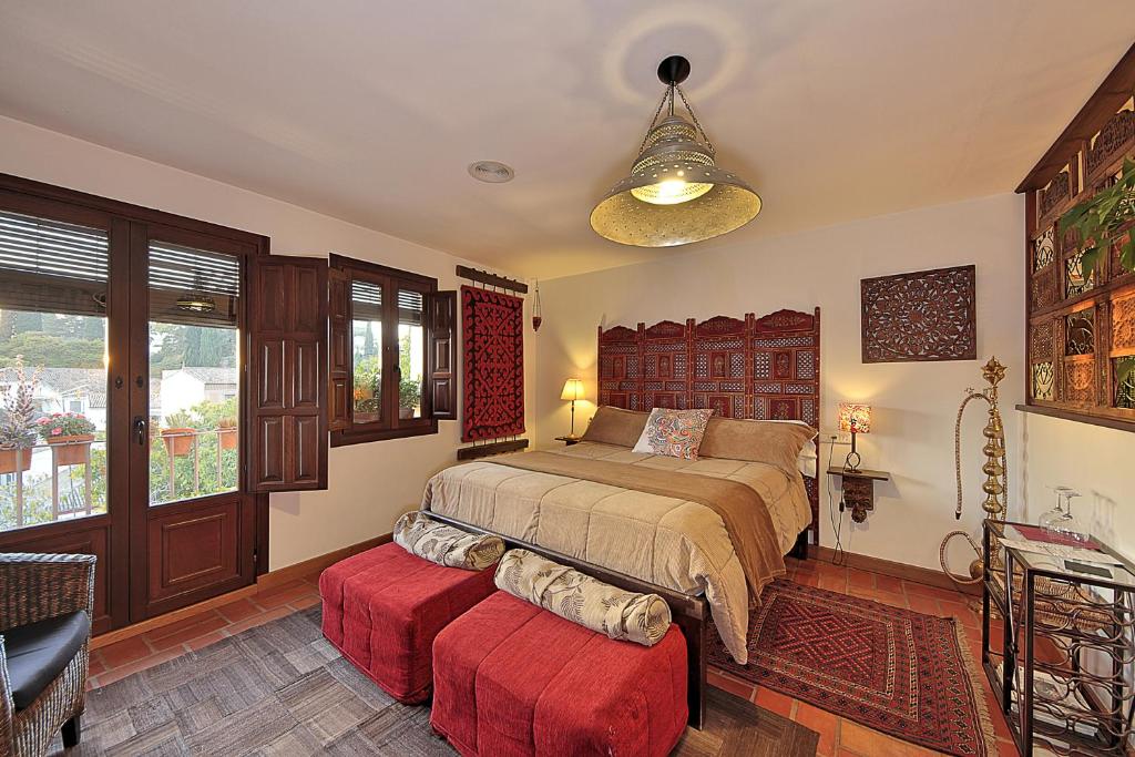 hotel solmontesclaros granada