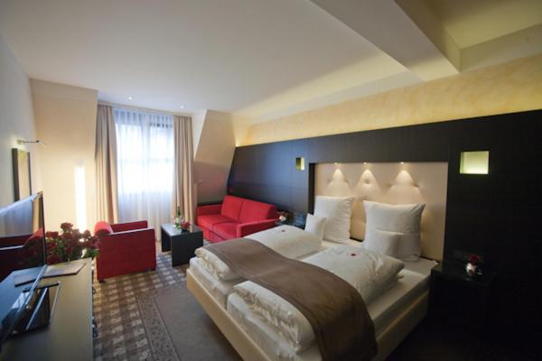 hotel wijnmakerij en pension schmitz bergweiler bernkastel kues mosel duitsland slaapkamer2
