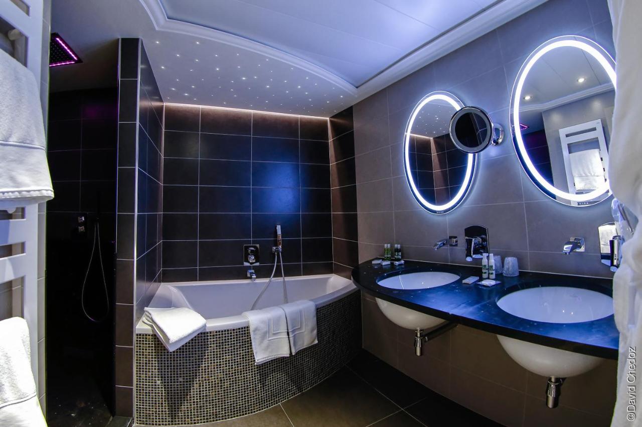 hotel la cour berbisey dijon bordeaux badeværelse