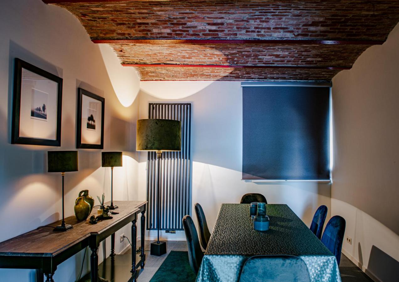 Huurwoning huis bertem lage eettafel