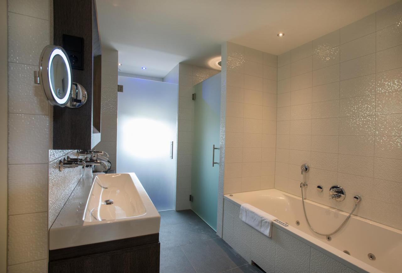 romantisch hotel kasteel daelenbroeck herkenbosch limburg badkamer