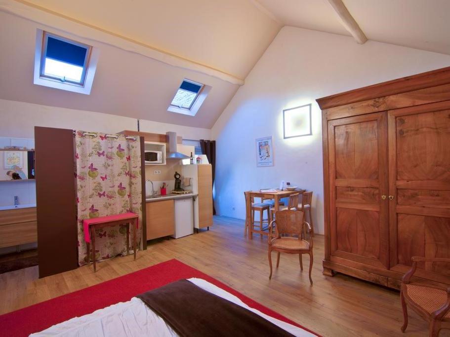 hotel les temps perdus préhy bordeauxrød omklædningsrum