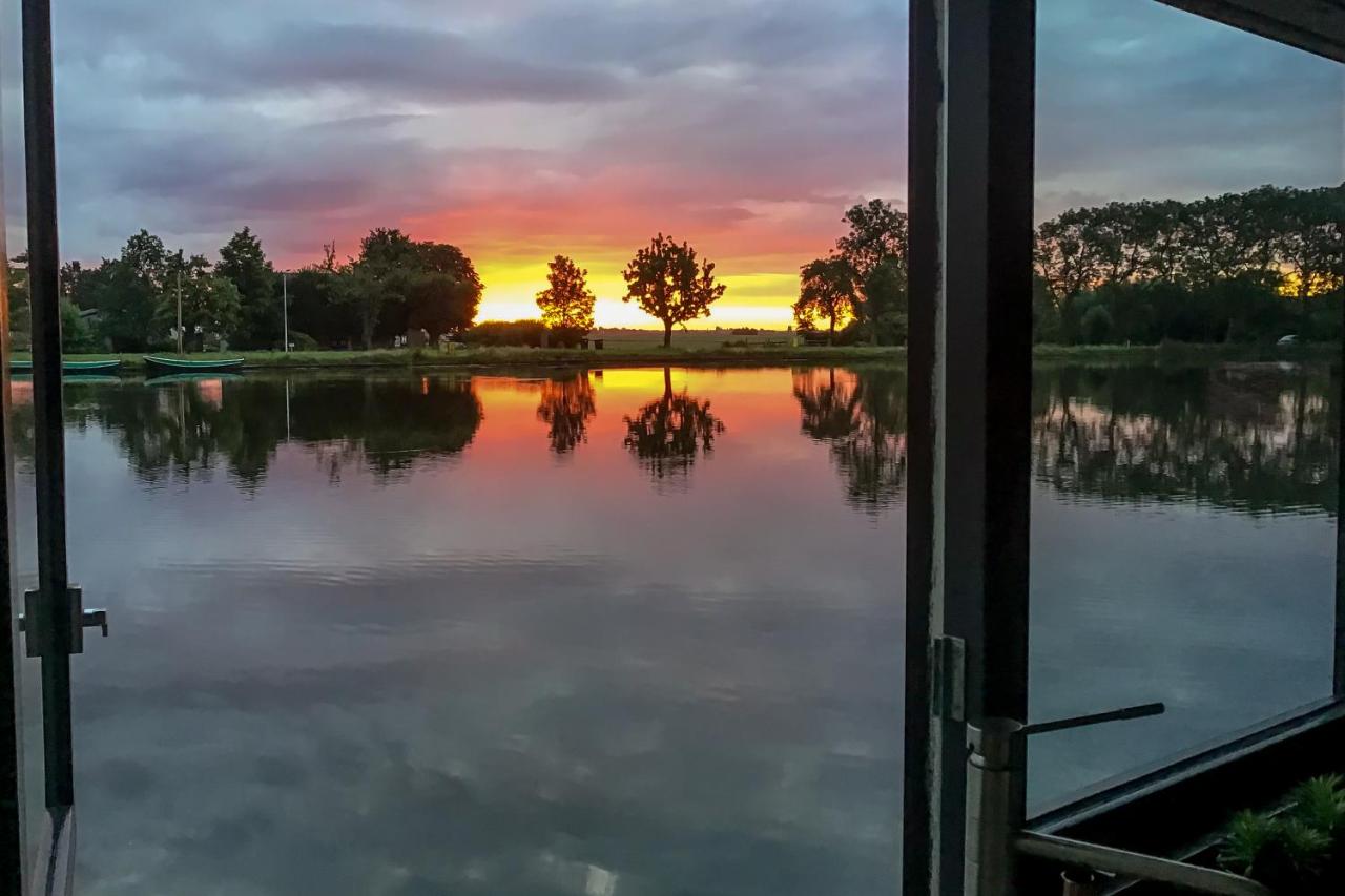 behagelig på rhinen b b på en husbåd inklusive privat sauna alphen am rhein