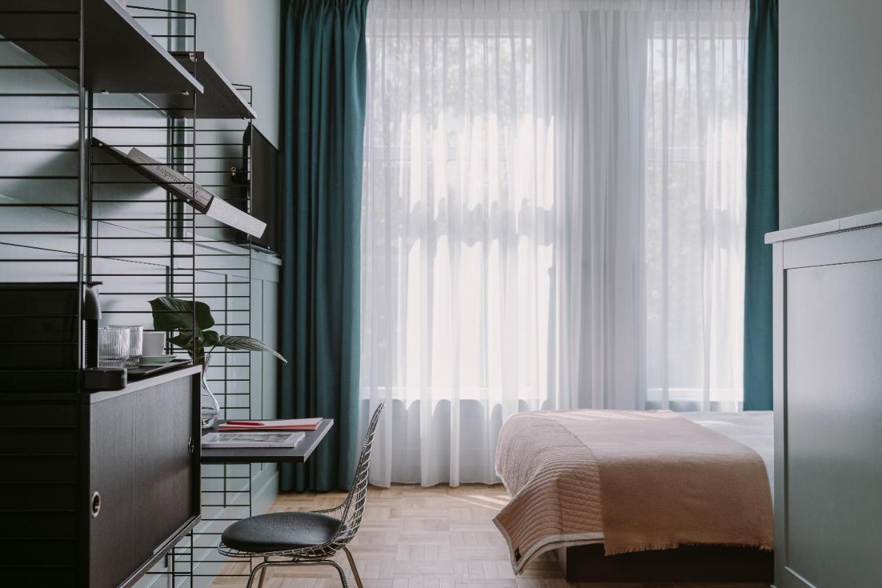 supernova hotel rotterdam nederland slaapkamerzijde