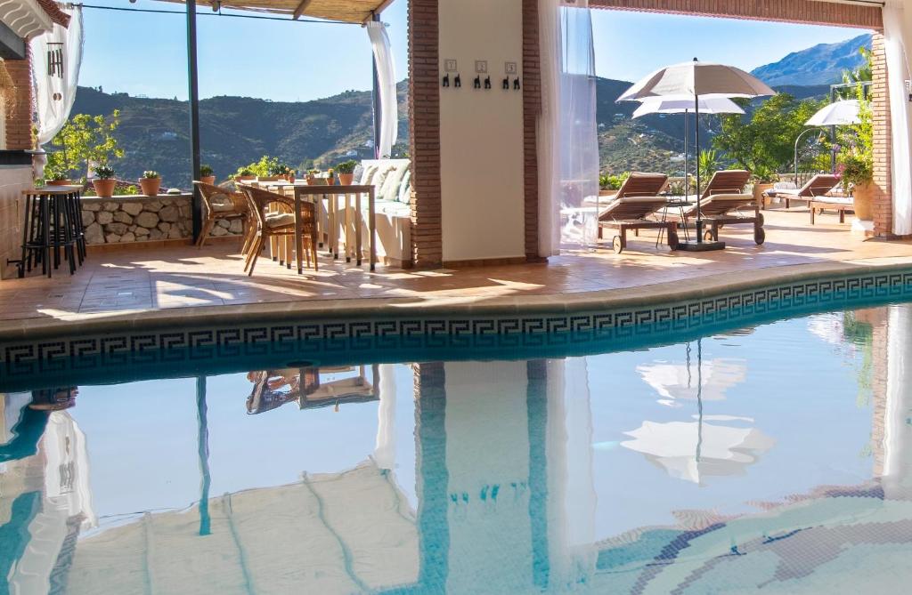 Malaga Hills boutique & wellness b&b cómpeta zwembad