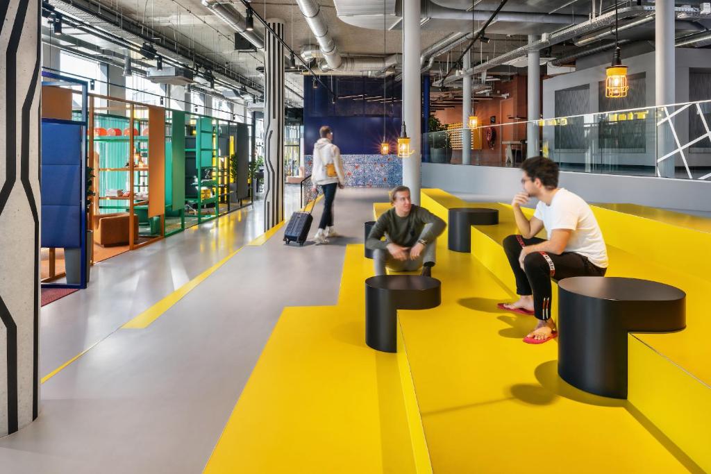 the social hub delft lounge