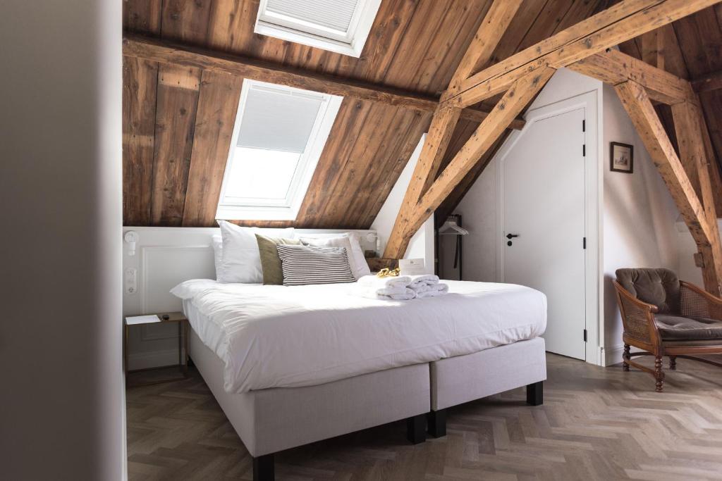 ysbrantsz boutique hotel horn north- holland attic